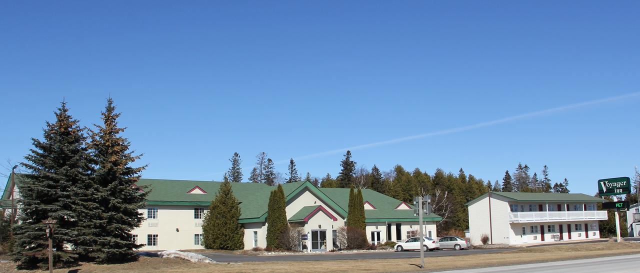 Voyager Inn Saint Ignace Exterior foto